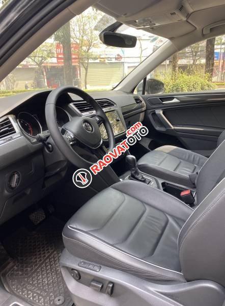 Bán xe Volkswagen Tiguan Allspace 2018, màu đen, nhập khẩu nguyên chiếc-4