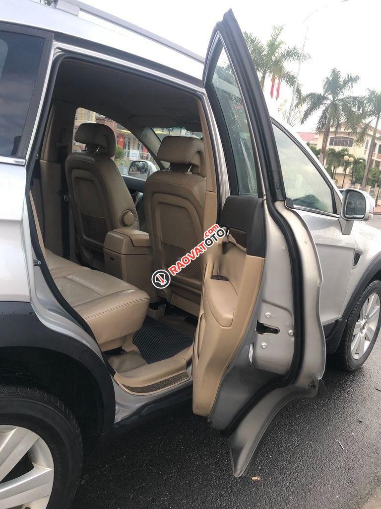 Cần bán Chevrolet Captiva Maxx LTZ sản xuất 2010, màu bạc số tự động, giá 275tr-2