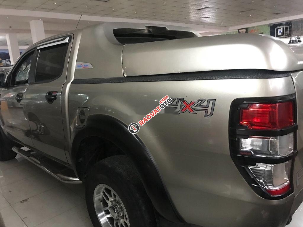 Cần bán xe Ford Ranger XLT năm 2015 số sàn -3