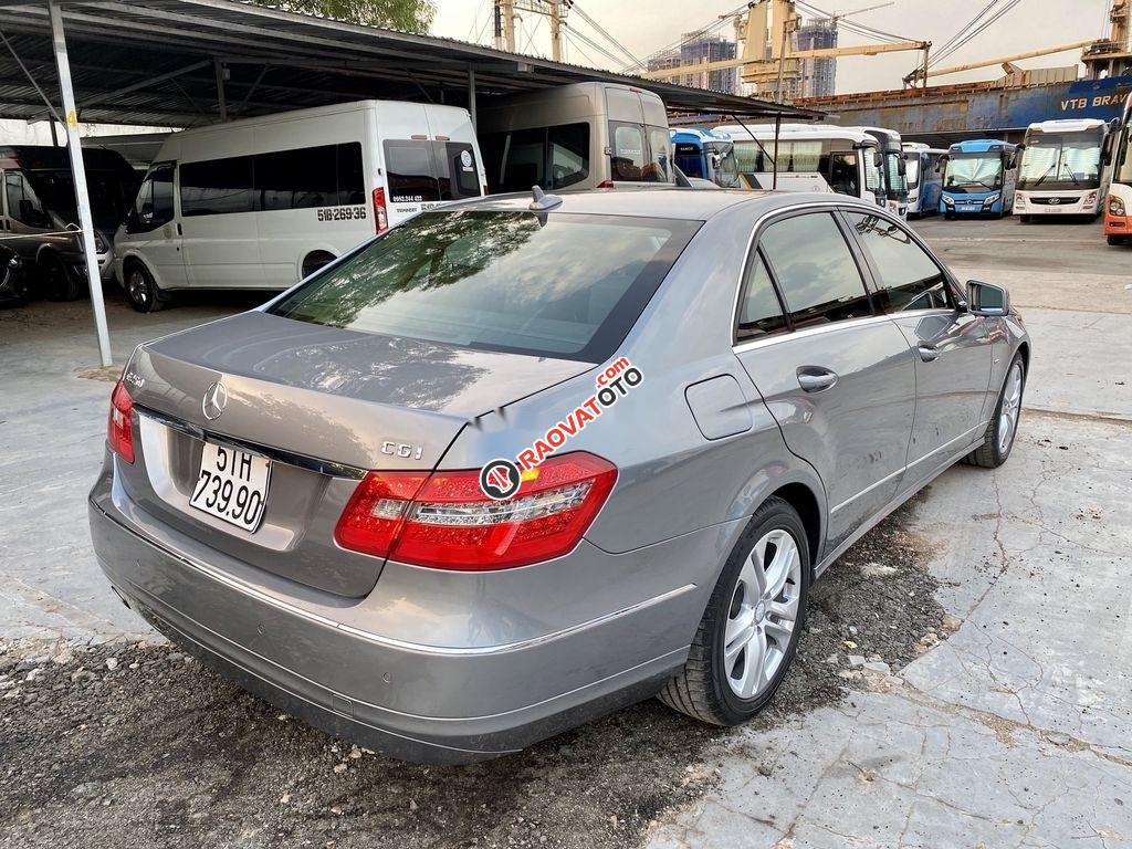 Cần bán lại xe Mercedes E250 sản xuất năm 2010, màu xám-3