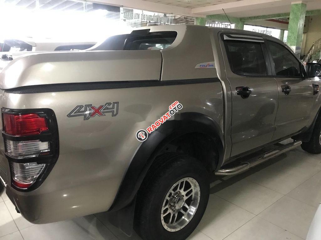 Cần bán xe Ford Ranger XLT năm 2015 số sàn -4