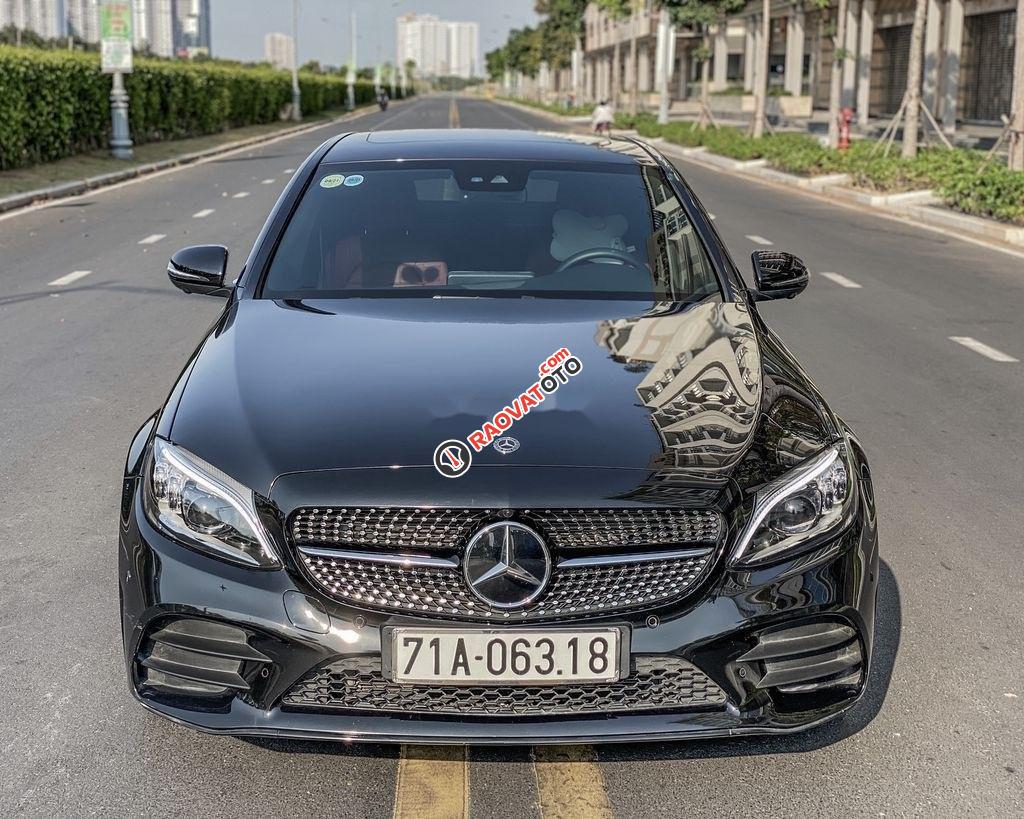 Cần bán lại xe Mercedes C class sản xuất 2019, màu đen-7