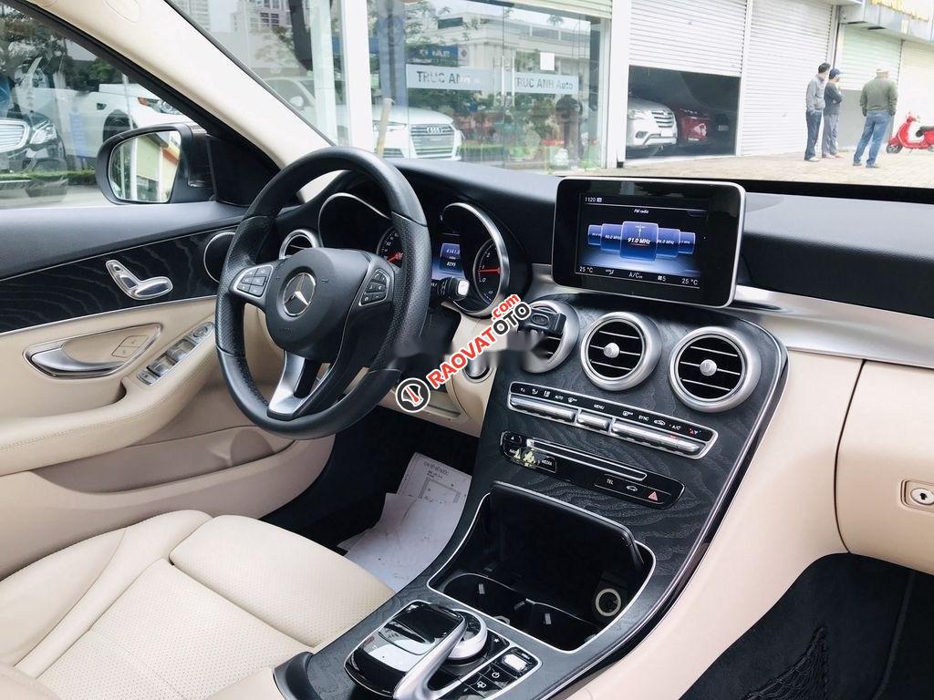 Bán Mercedes C200 2018, màu nâu, số tự động-3
