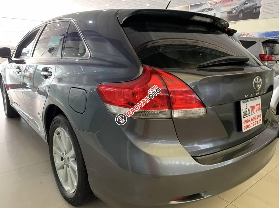 Cần bán gấp Toyota Venza 2.7L đời 2010, màu xám, nhập khẩu như mới, giá 750tr-1