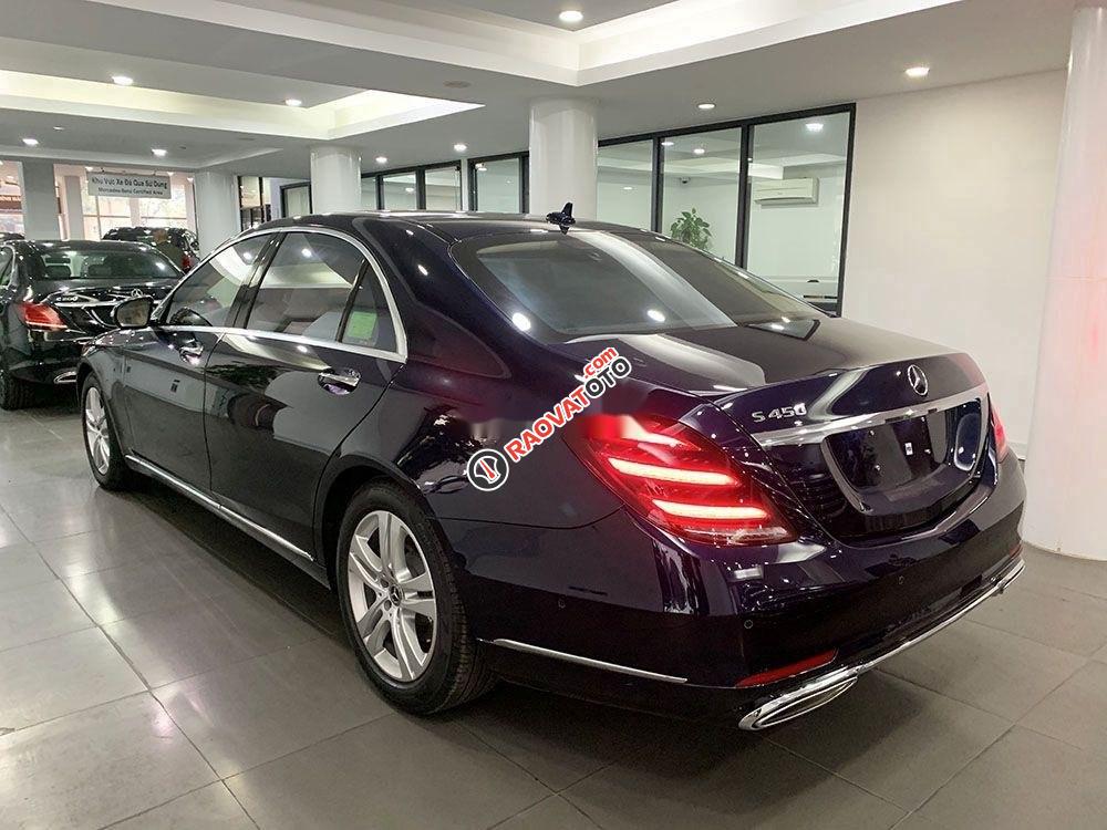 Cần bán gấp Mercedes năm 2019 mới chạy 6.000 km-3