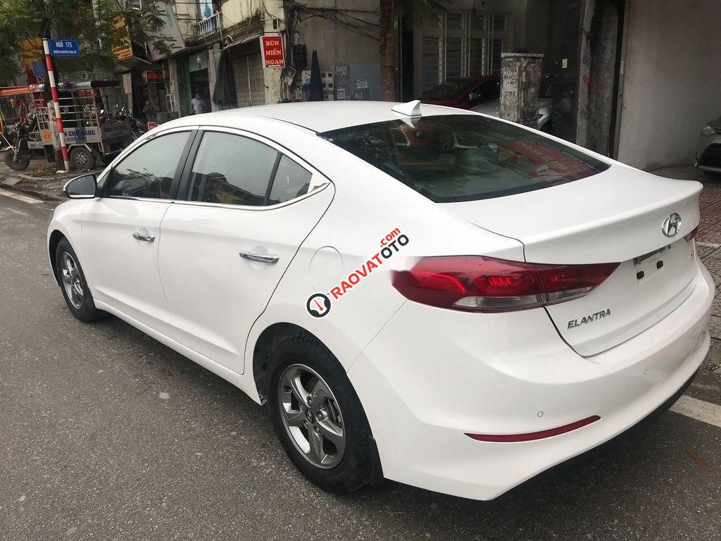 Bán Hyundai Elantra sản xuất năm 2017 chính chủ, 470tr-2