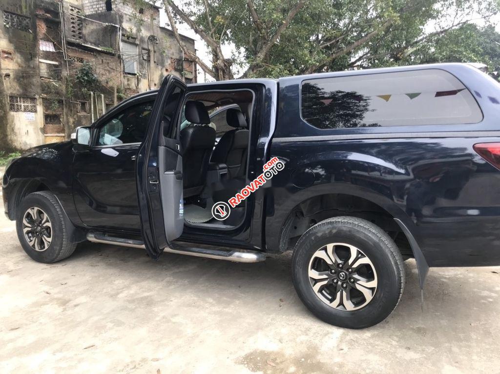 Bán Mazda BT 50 2017, màu đen, xe nhập -2