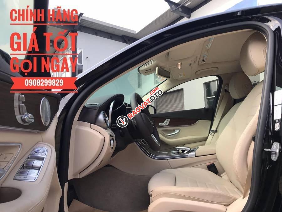 Bán Mercedes C200 Exclusive đời 2019, màu đen, xe mới 100%-1