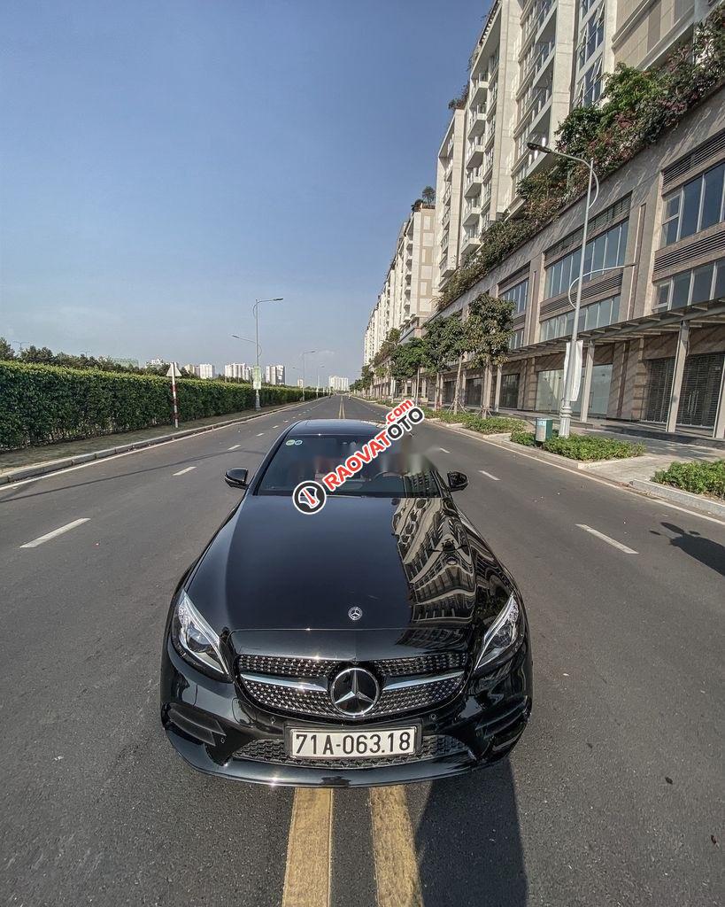 Cần bán lại xe Mercedes C class sản xuất 2019, màu đen-3