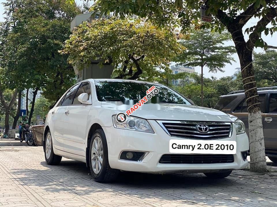 Cần bán lại xe Toyota Camry 2.0E đời 2010, màu trắng, nhập khẩu chính chủ-9