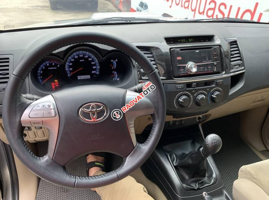 Cần bán gấp Toyota Venza 2.7L đời 2010, màu xám, nhập khẩu như mới, giá 750tr-3