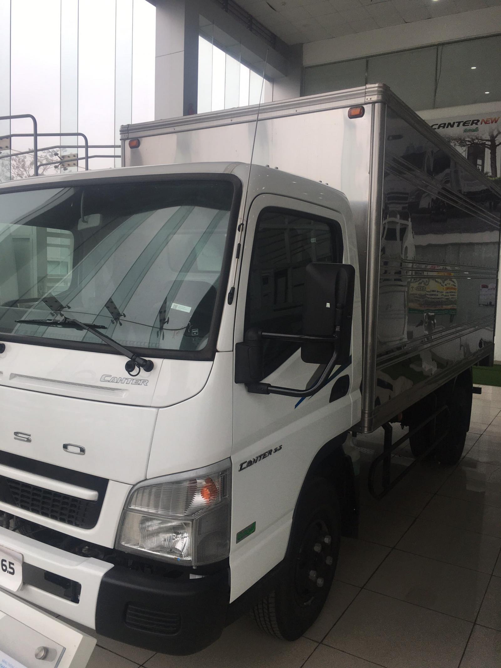 Xe tải Fuso 6.5 Nhật Bản 3 tấn 49 ưu đãi tháng mới-2