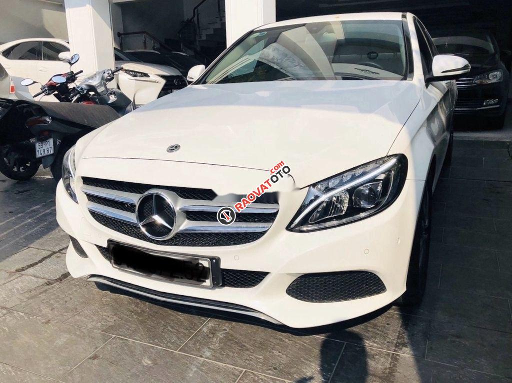 Cần bán xe Mercedes C class sản xuất 2018-0