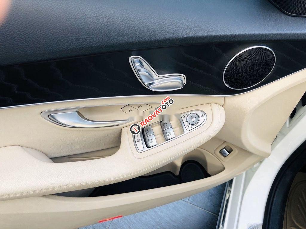 Cần bán xe Mercedes C class sản xuất 2018-2