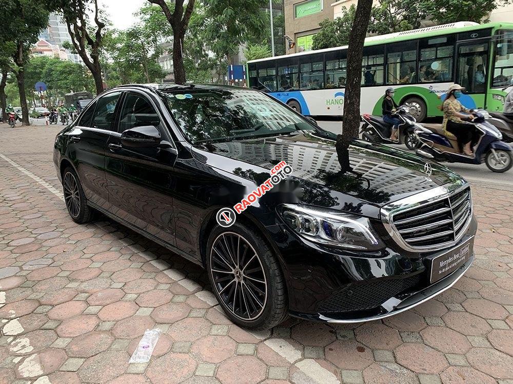 Cần bán gấp Mercedes C200 Exclusive năm 2019, màu đen-9