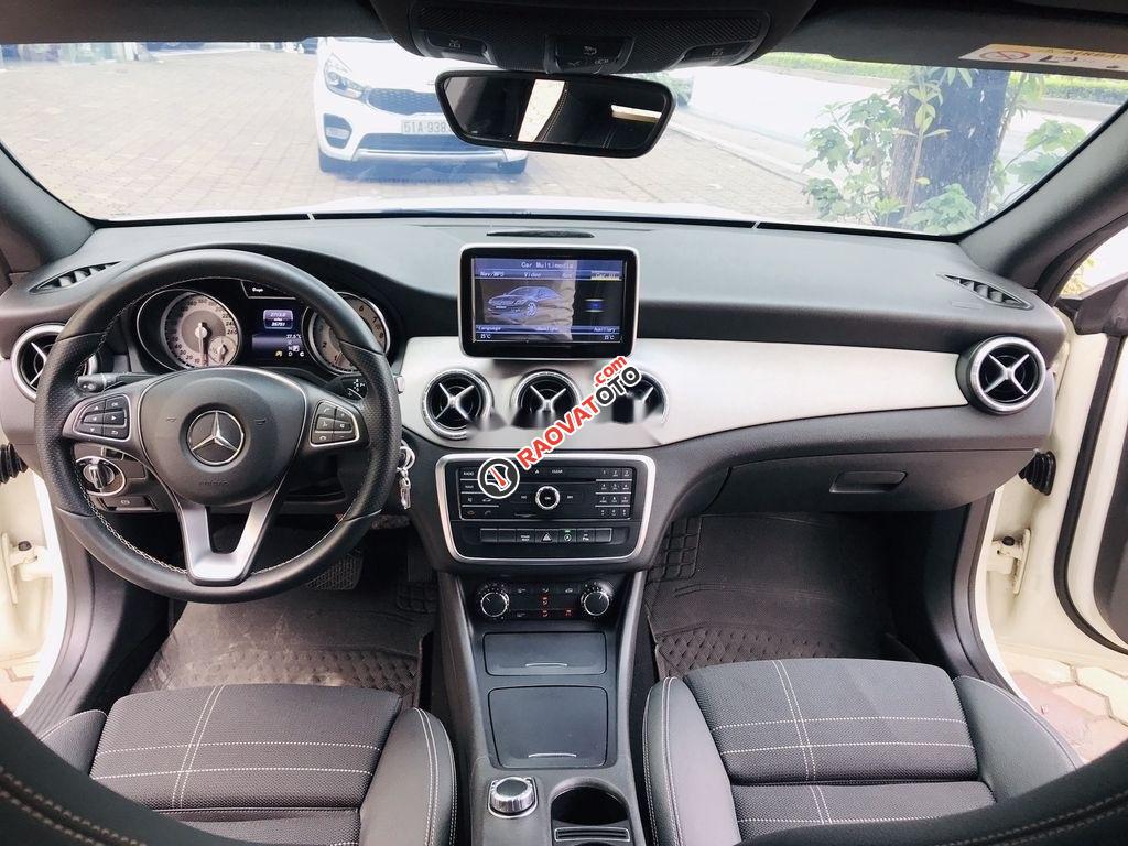Xe Mercedes CLA class năm sản xuất 2016, xe nhập-10