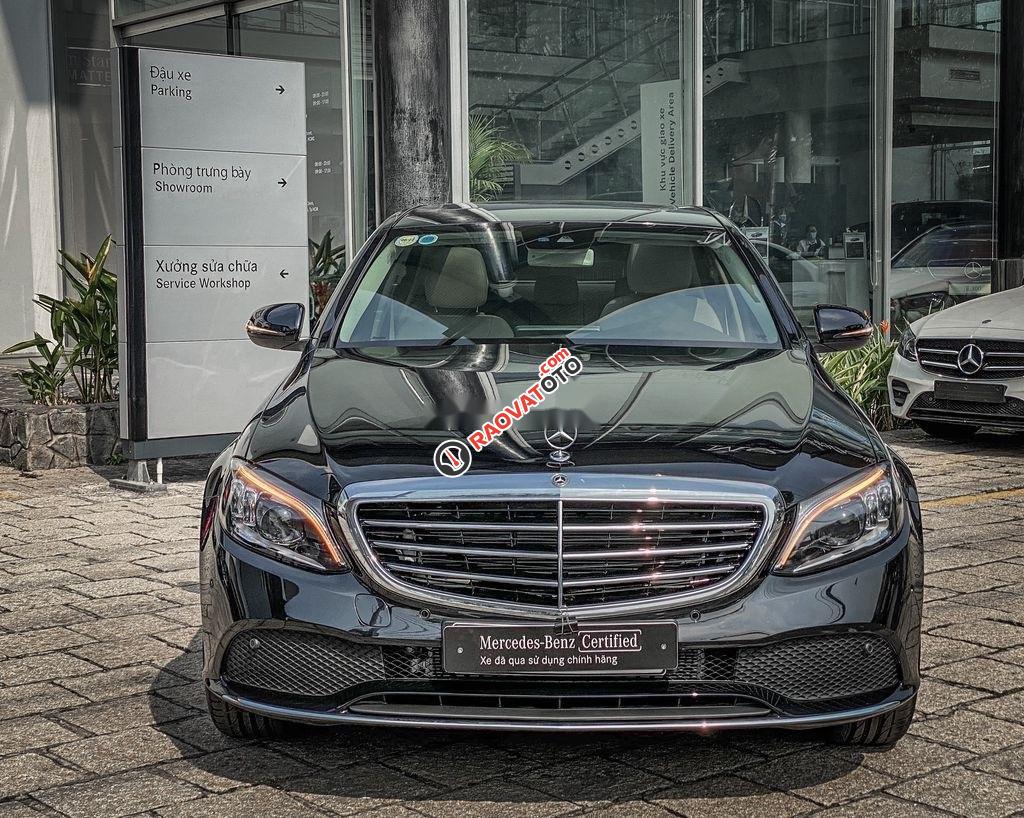 Bán ô tô Mercedes C200 Exclusive năm 2019, màu đen-7