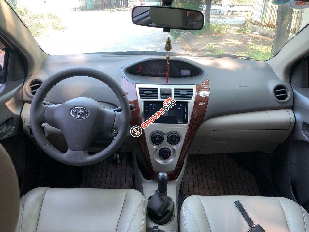 Cần bán Toyota Vios E năm 2014 số sàn, 290tr-2