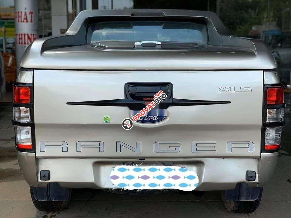 Bán Ford Ranger sản xuất năm 2015 xe gia đình-1
