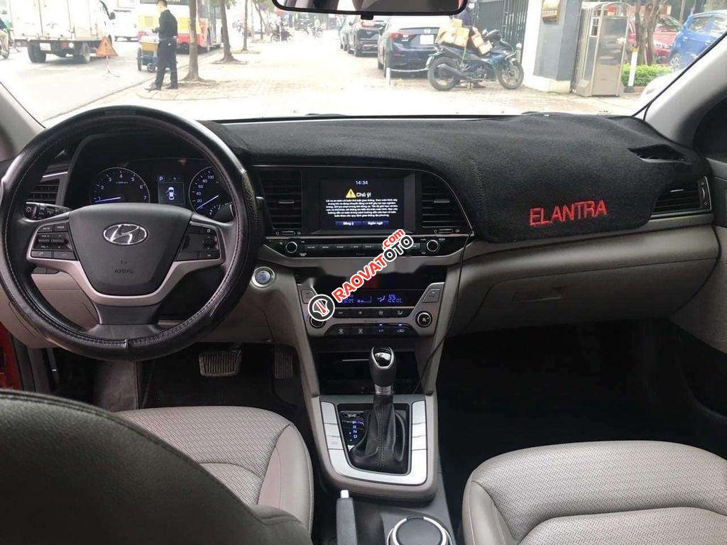 Cần bán gấp Hyundai Elantra sản xuất 2016, màu đỏ chính chủ-3