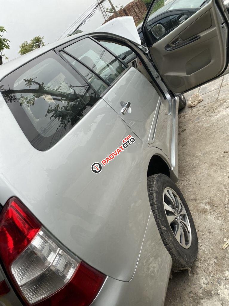Bán ô tô Toyota Innova sản xuất năm 2015, nhập khẩu nguyên chiếc-3