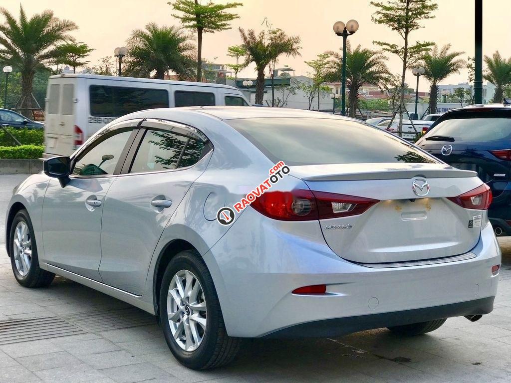 Bán Mazda 3 1.5 AT Facelift năm 2017, màu bạc còn mới-3