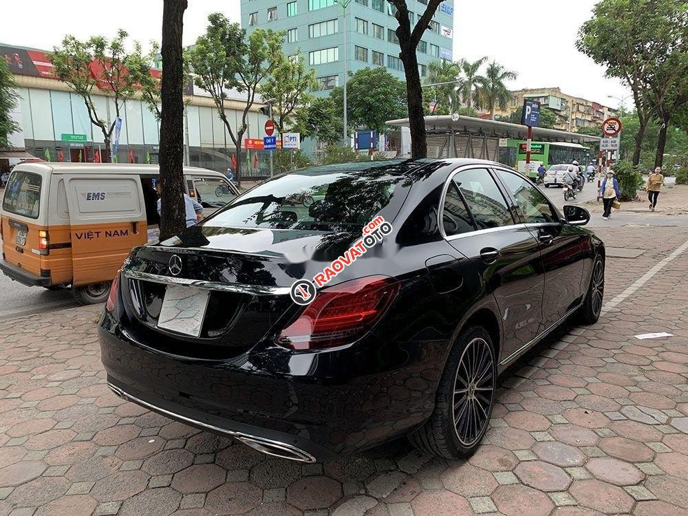 Cần bán gấp Mercedes C200 Exclusive năm 2019, màu đen-6