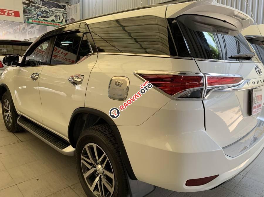 Bán Toyota Fortuner sản xuất năm 2019, màu trắng, nhập khẩu nguyên chiếc-1