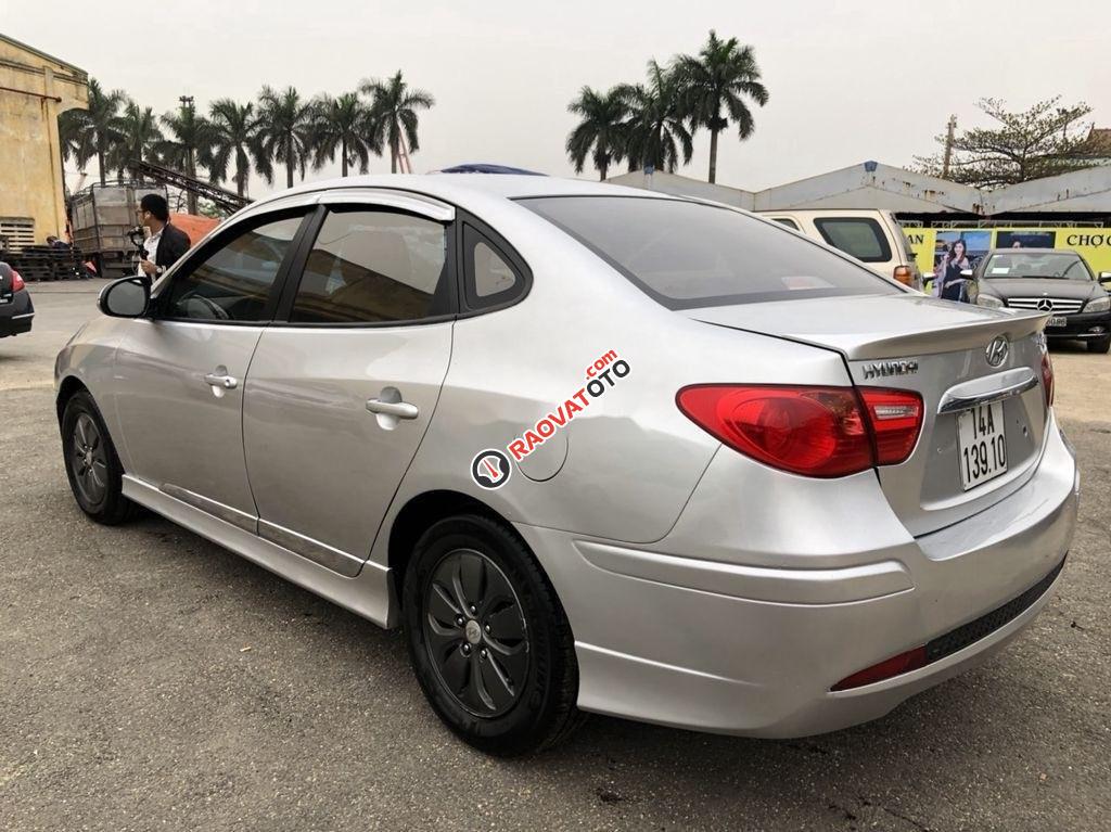 Cần bán xe Hyundai Avante đời 2014, màu bạc-5