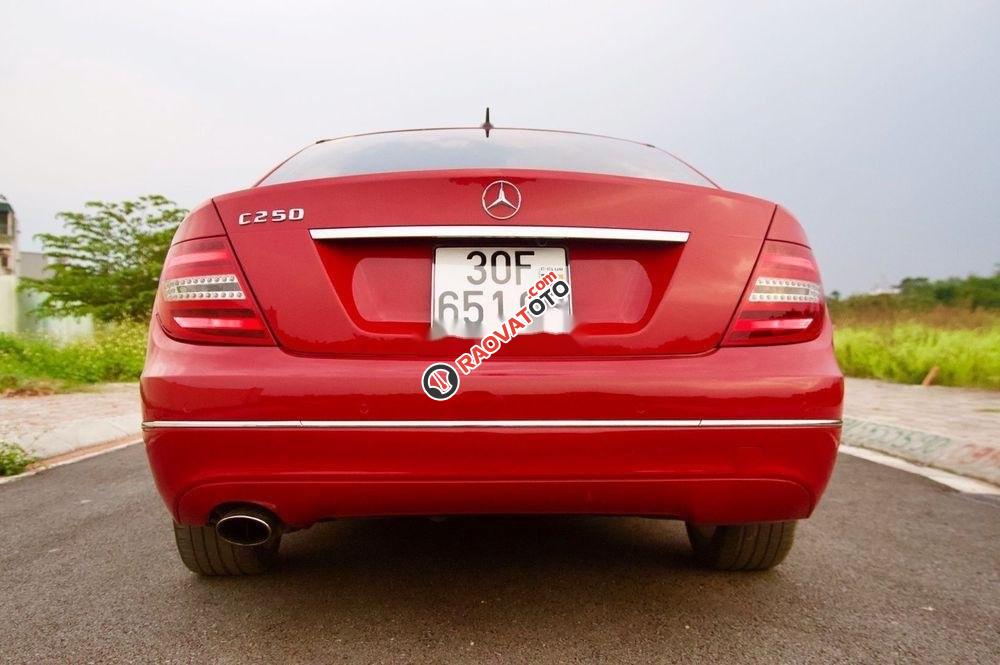 Cần bán gấp Mercedes C class năm sản xuất 2011, nhập khẩu, giá chỉ 590 triệu-10