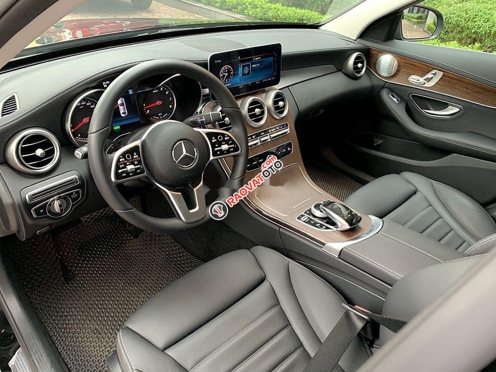 Cần bán gấp Mercedes C200 Exclusive năm 2019, màu đen-5