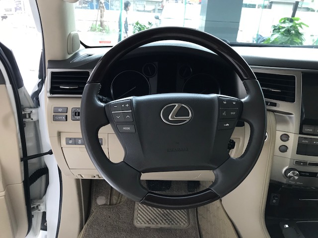 Bán xe Lexus LX 570 sản xuất 2013 xuất Mỹ đăng ký cá nhân-8