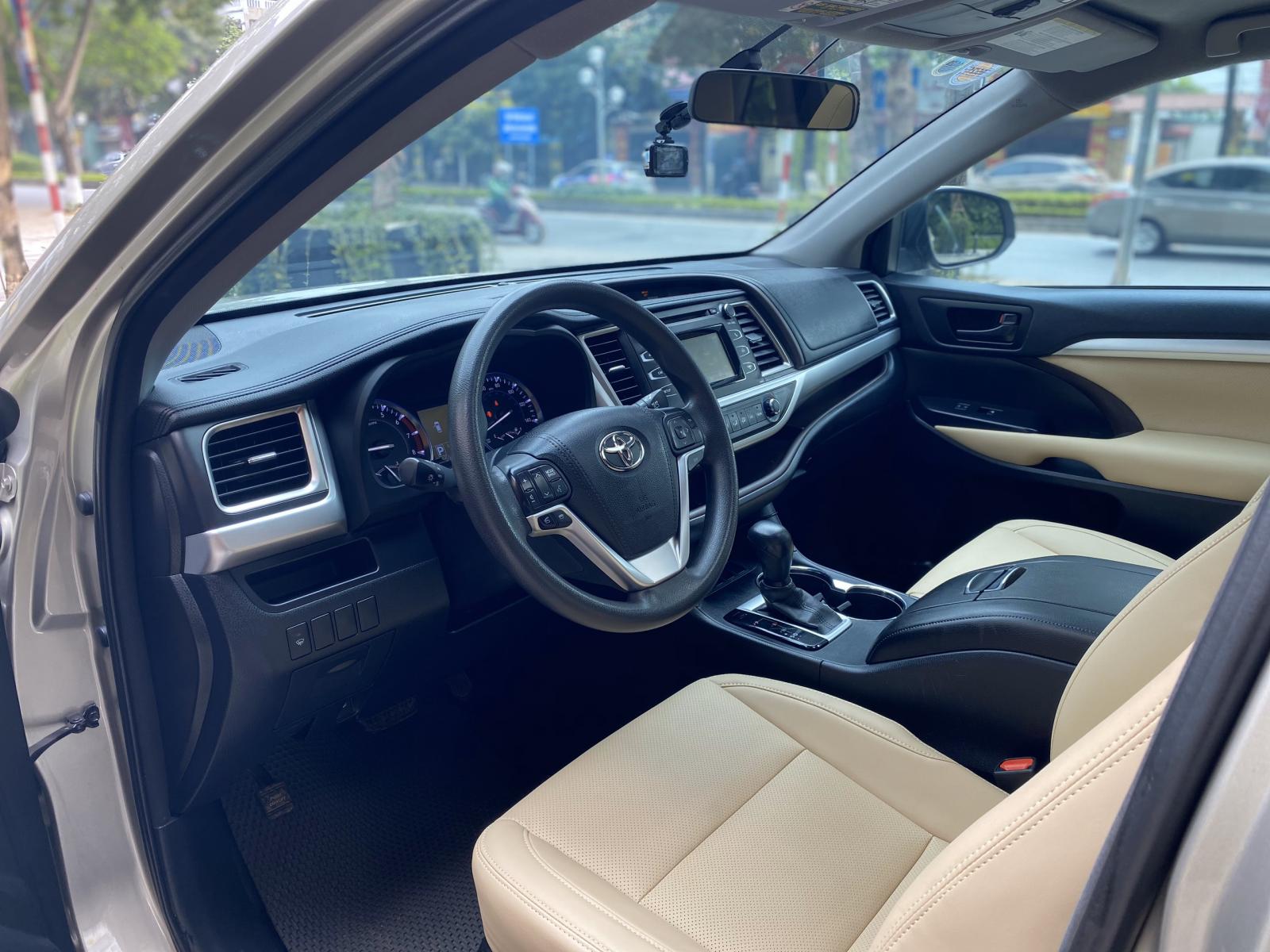 Cần bán gấp Toyota Highlander LE 2015, màu kem (be), nhập khẩu nguyên chiếc-8