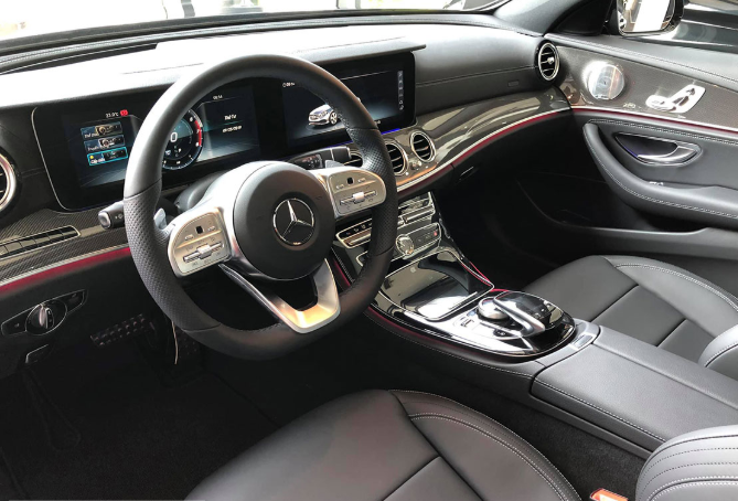 Cần bán Mercedes-Benz E300AMG trưng bày hãng - Tiết kiệm hơn 300 triệu-1