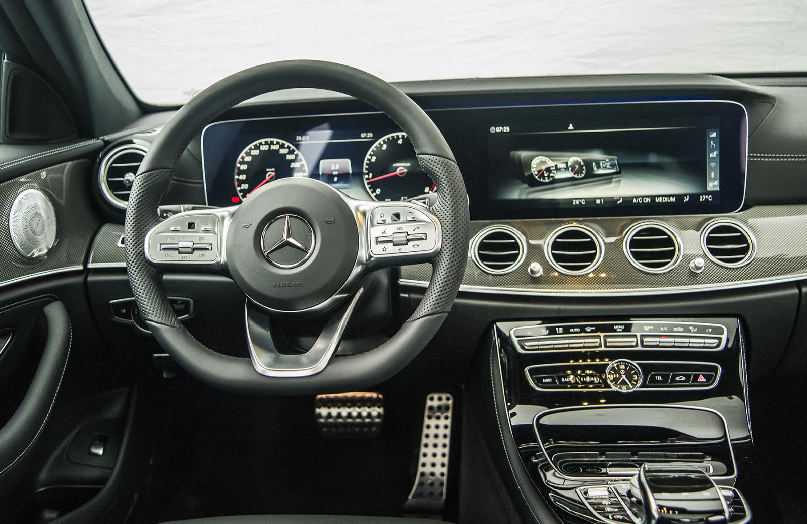 Cần bán Mercedes-Benz E300AMG trưng bày hãng - Tiết kiệm hơn 300 triệu-2