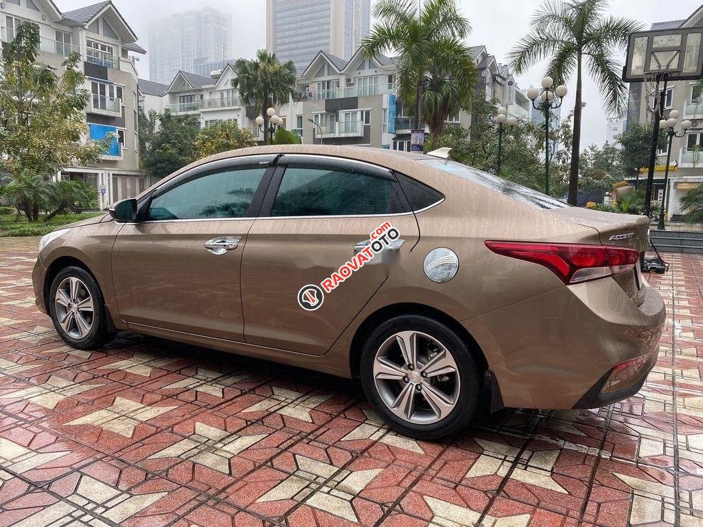 Bán Hyundai Accent năm 2018, màu nâu-7