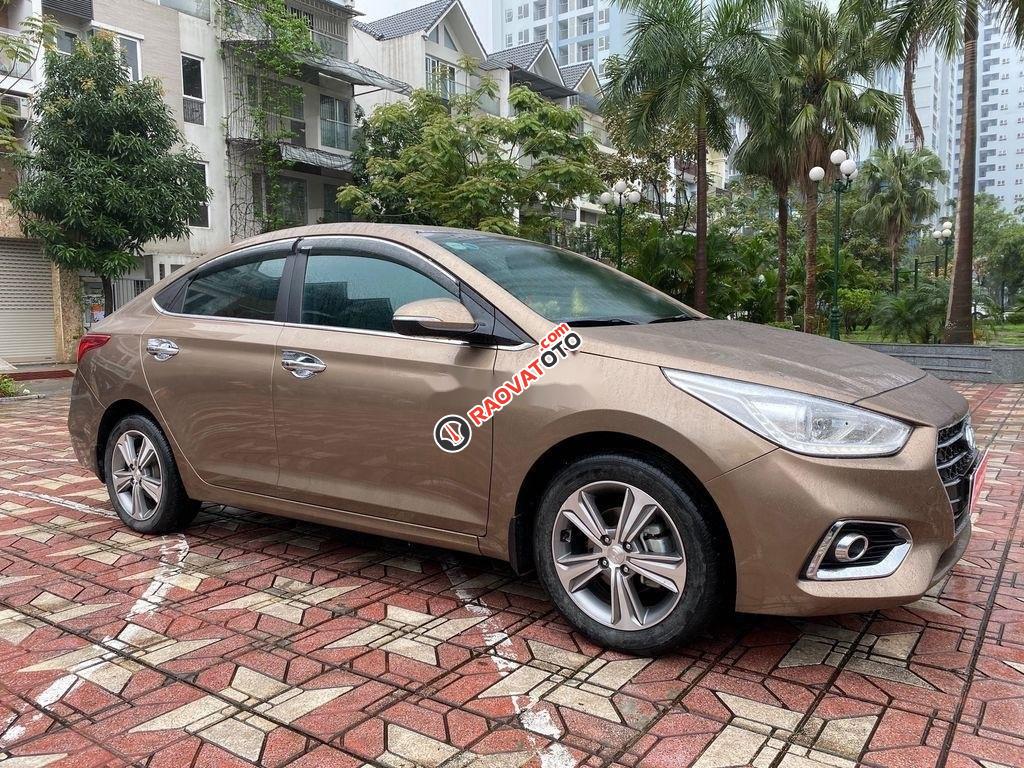 Bán Hyundai Accent năm 2018, màu nâu-6