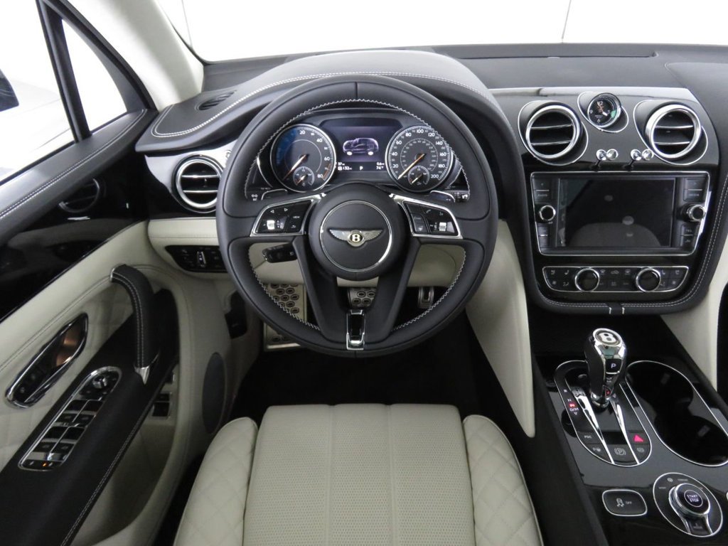 Bán xe Bentley Bentayga V6 3.0 Hybrid 2021, màu trắng, nhập khẩu mới 100%-12