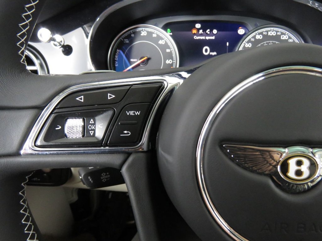 Bán xe Bentley Bentayga V6 3.0 Hybrid 2021, màu trắng, nhập khẩu mới 100%-13