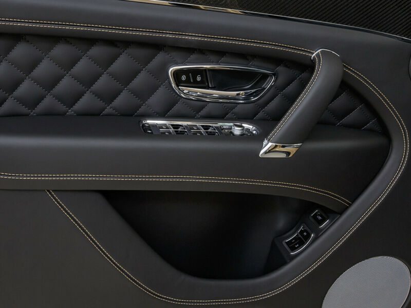 Bán xe Bentley Bentayga 3.0 Hybrid 2021 màu vàng giá cực hợp lý-7
