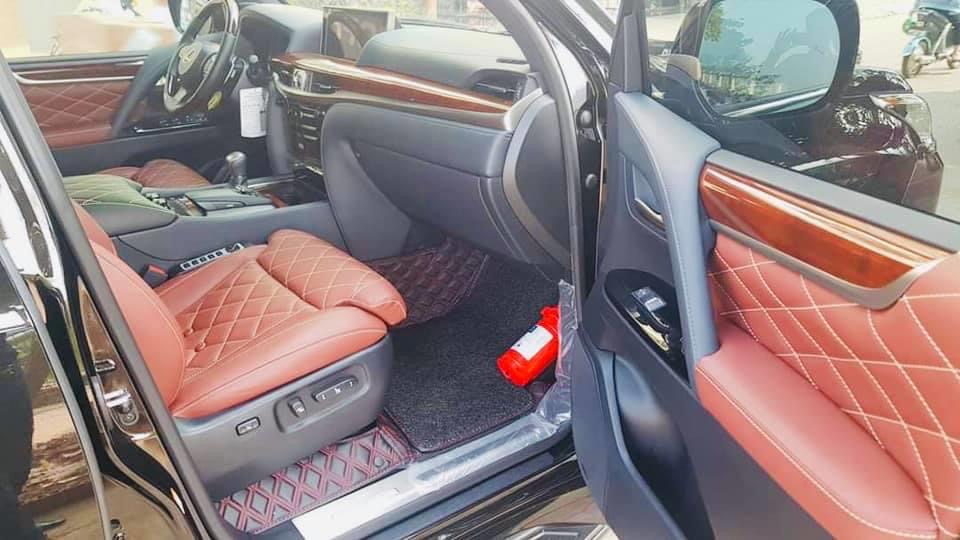 Cần bán Lexus LX570 MBS 4 ghế VIP Massage, model 2019, đăng ký tên công ty, lăn bánh chưa tới 1 vạn Km-5