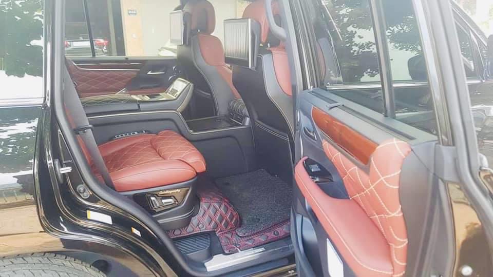 Cần bán Lexus LX570 MBS 4 ghế VIP Massage, model 2019, đăng ký tên công ty, lăn bánh chưa tới 1 vạn Km-4