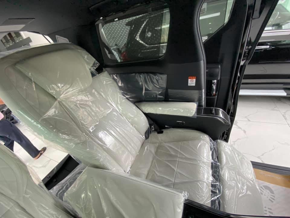 Bán Lexus LM300h Royal Lounge (Luxury), bản 4 ghế Vip thương gia-7