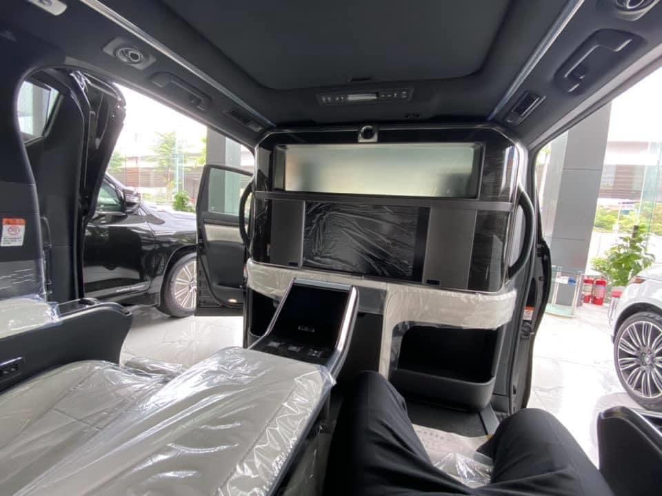 Bán Lexus LM300h Royal Lounge (Luxury), bản 4 ghế Vip thương gia-5