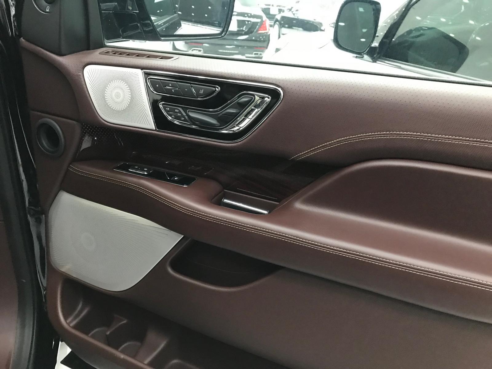 Bán xe Lincoln Navigator Black Labe L mới 100% model 2020-8