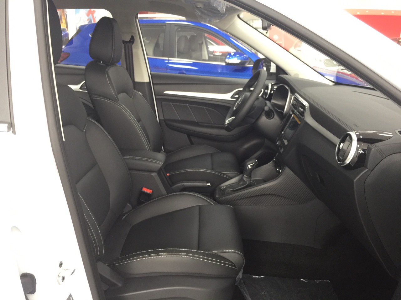 Bán xe MG ZS đời 2020, màu đen, xe nhập giá cạnh tranh-7