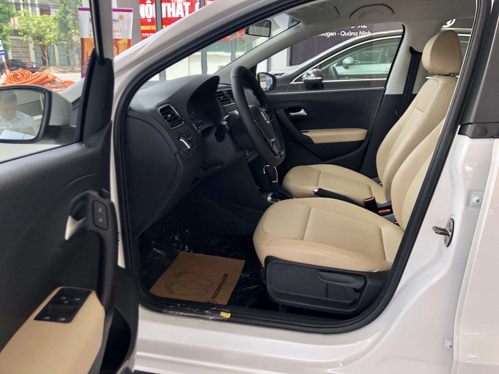 Volkswagen Polo Hatchback 2020, màu trắng tặng quà hấp dẫn khi mua xe-6