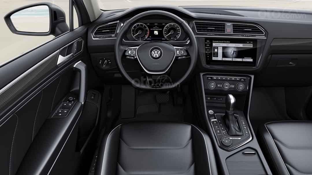 Volkswagen Tiguan Luxury Rubyred giảm ngay 50% lệ phí trước bạ !!-1