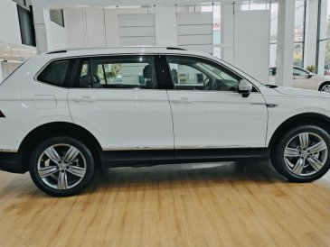 Volkswagen Tiguan Luxury Cam360 SUV 2020, xe nhập khẩu nguyên chiếc có giá dưới 2 tỷ. Giảm luôn 120tr T10-1