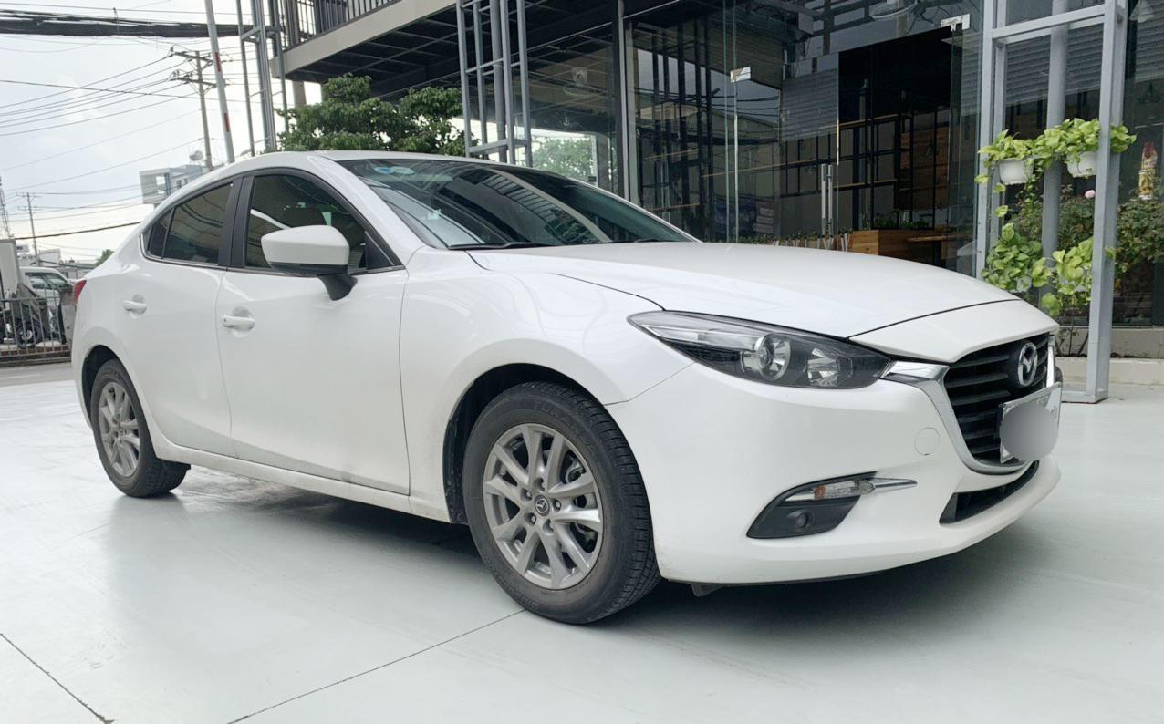 Cần bán gấp Mazda 3 sản xuất 2019, màu trắng, nhập khẩu-0
